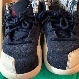 Toddlers air jordan 12